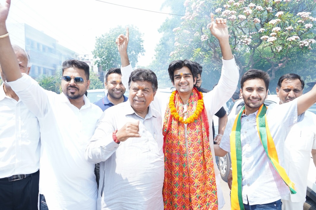 जीत के बाद पार्थ गुप्ता ने लिया सभी का आशीर्वाद 🙏✨  Parth Gupta वार्ड