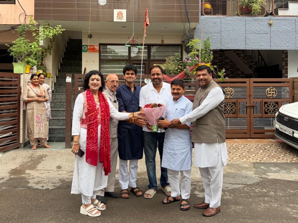 आज संगठन मंत्री आदरणीय श्री फणीन्द्र नाथ शर्मा जी से सौहार्दपूर्ण भेंट