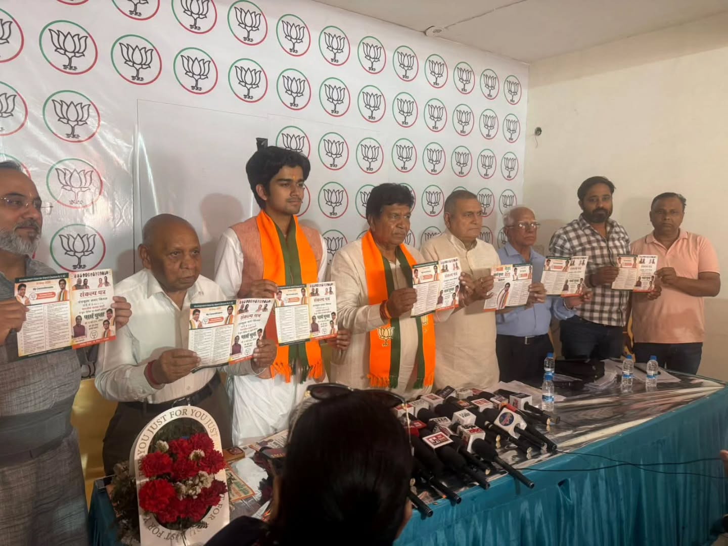 🪷 वार्ड 6 के विकास का स्पष्ट विज़न सेक्टर 16 स्थित चुनाव कार्यालय में
